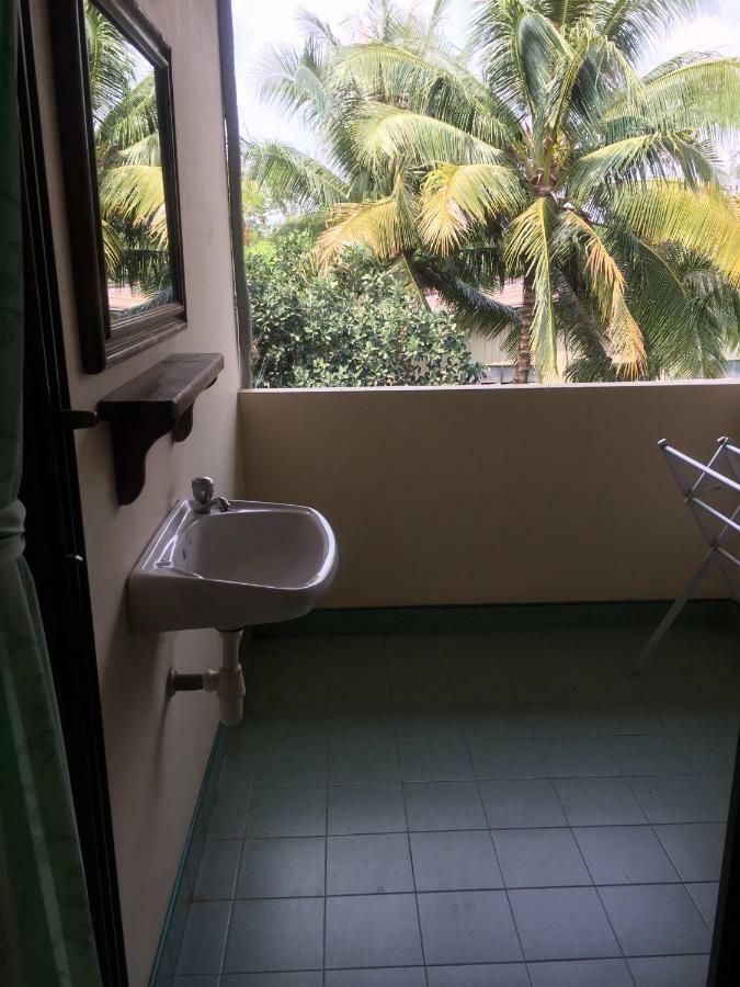 Poon Suk Hotel Kabinburi Kültér fotó